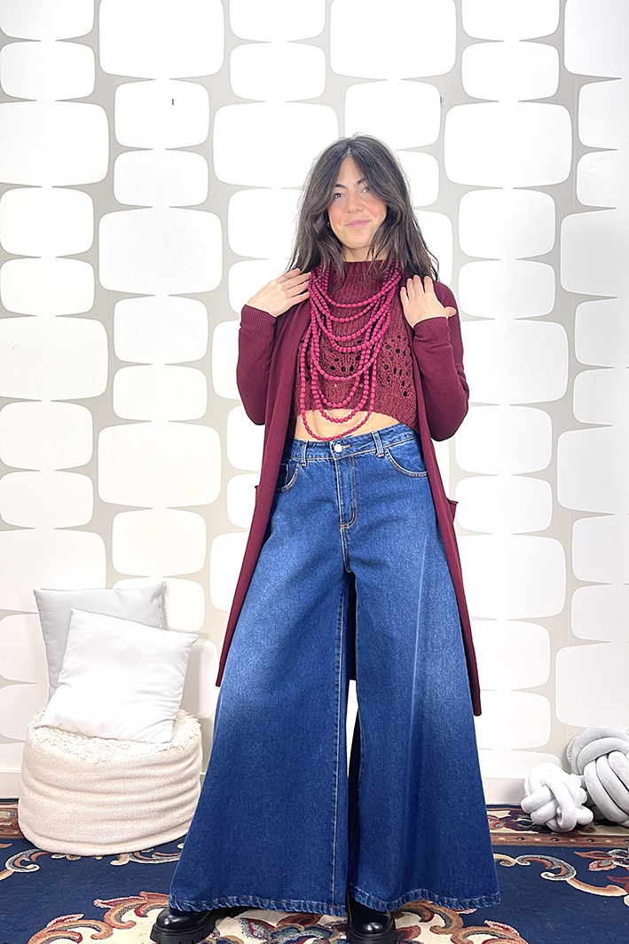 outfit Maglia Anaki bordeaux, Jeans Kalesi e Cardigan Guizonne bordeaux fabbrica di giuggiole