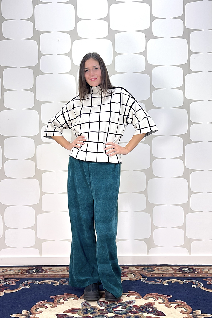 outfit con Maglia PIERRE, Pantalone DASSIN verde - fabbrica di giuggiole