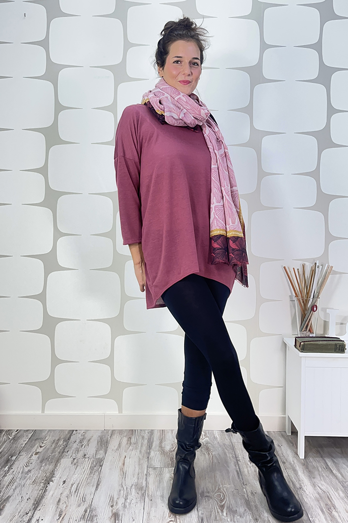 outfit Maglia Lory rosa cipolla, Leggings a tinta unita sartoriale nero e Sciarpina Ginkgo rosa