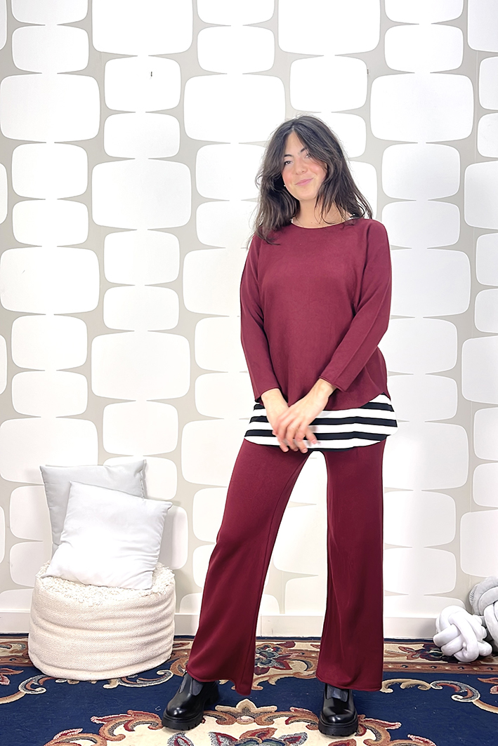 outfit con maglia miso bordeaux e pantalone miso bordeaux fabbrica di giuggiole