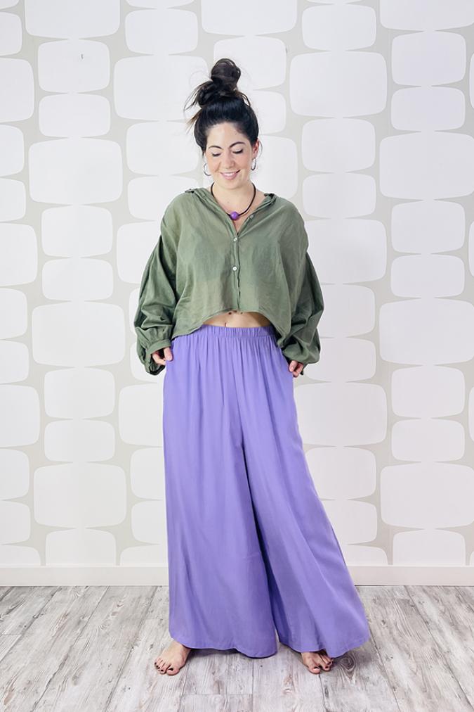 outfit con Blusa Gumble verde e Pantalone Marais glicine